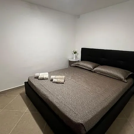 Fronte Park Apartment *